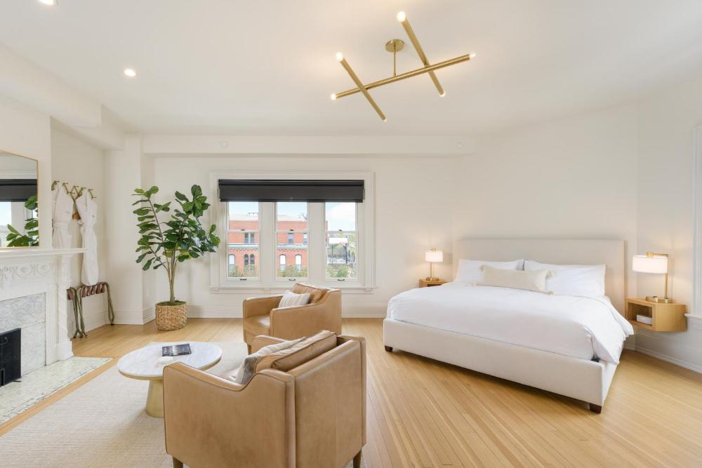 King Room interior